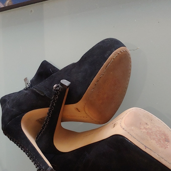 Vince Camuto platform black suede boots - Picture 4 of 7